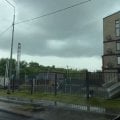 Возле клубного дома укладывают новый асфальт