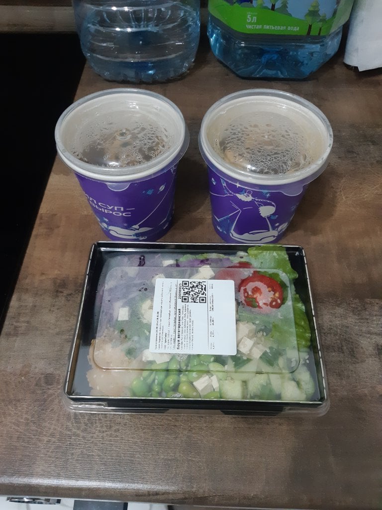 Доставка еды от компании Достаевский - Протухший тофу в продуктах