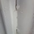 Ужасно. Кривые косые подоконники, замерзающие окна зимой.